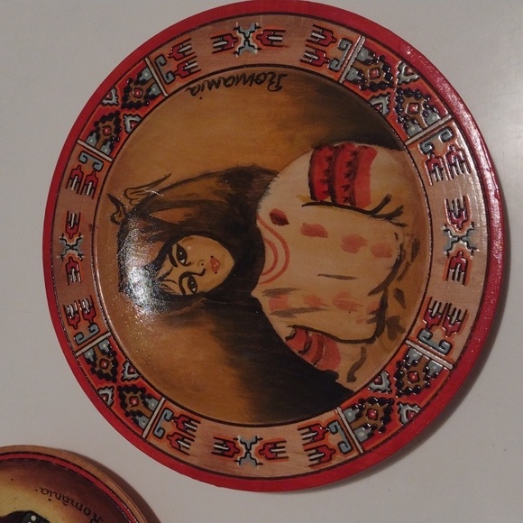 Hand Painted Romanian Romania Wooden Portrait Plates Woman Vlad Dracula Romania - Picture 3 of 16
